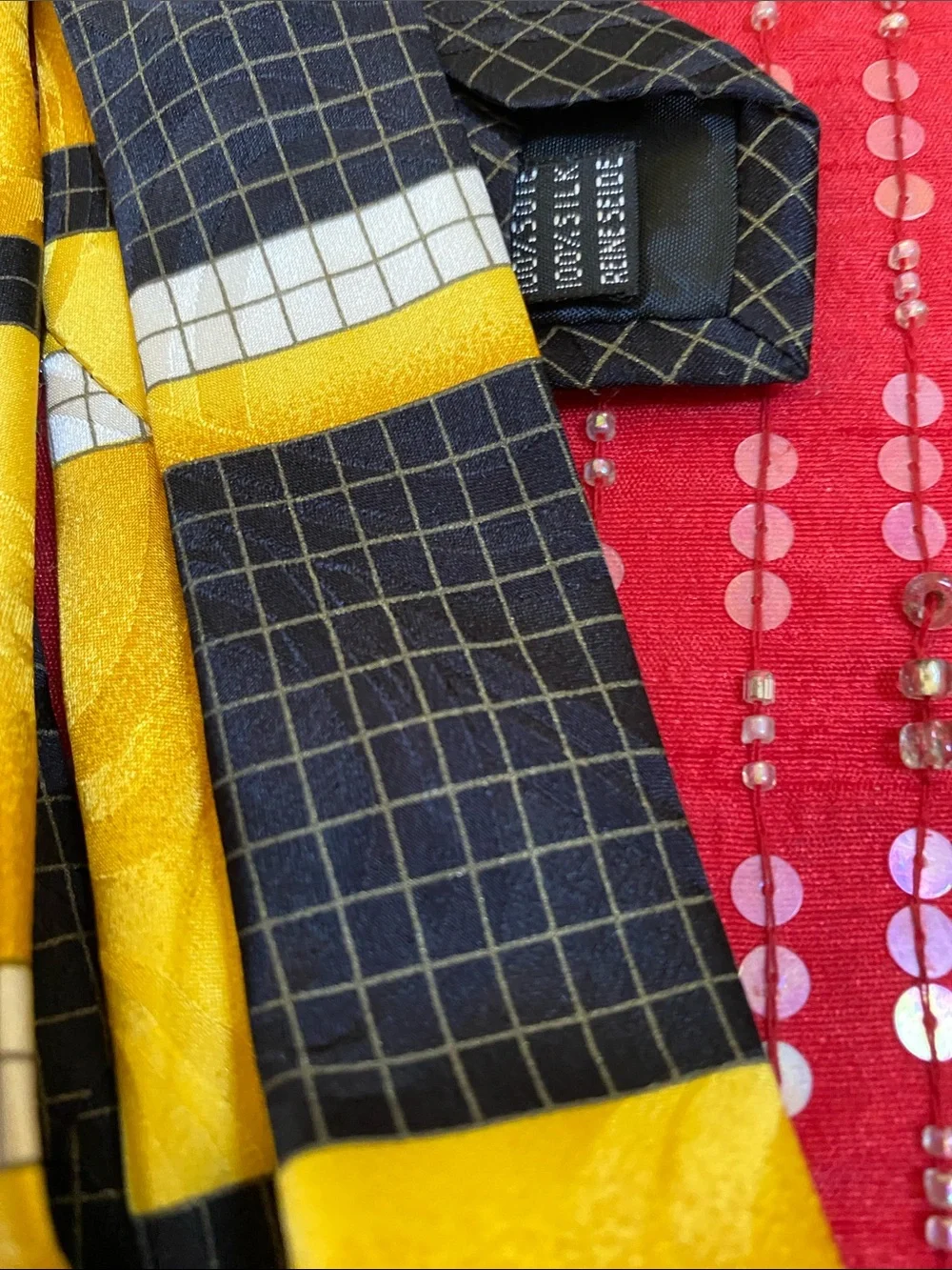 💯 Silk Hand Made In Italy 🇮🇹 Stunning Versace Style Print Luxurious Tie
